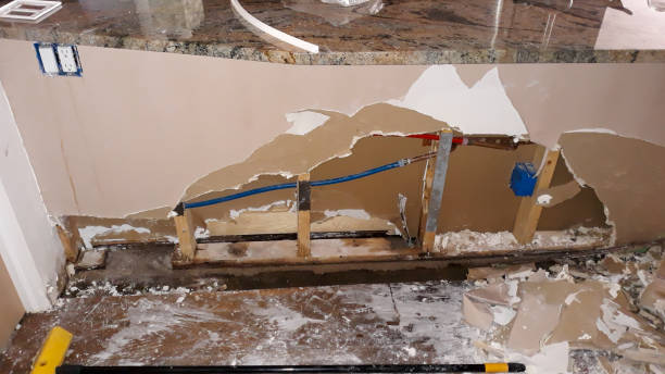 Best Local water damage restoration  in Commack, NY